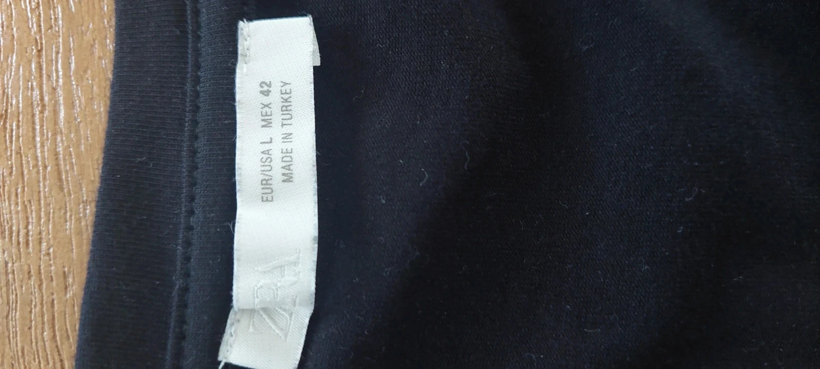 T-shirt Noir Col V Zara - Neuf - Taille L – photo 5